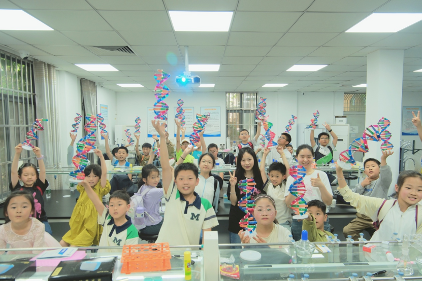 1718673937749-8a8e47f8-bc31-4f01-a436-fadd250c0bfb