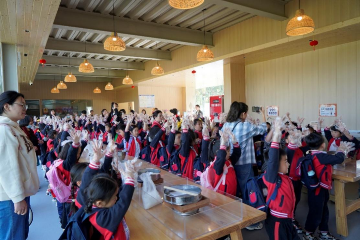 da0ca55f8a77dd22018732c17196169917eadcb3